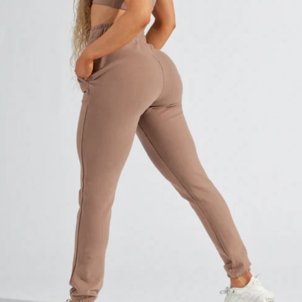 Buffbunny Cloud Joggers Dune Sold out online
